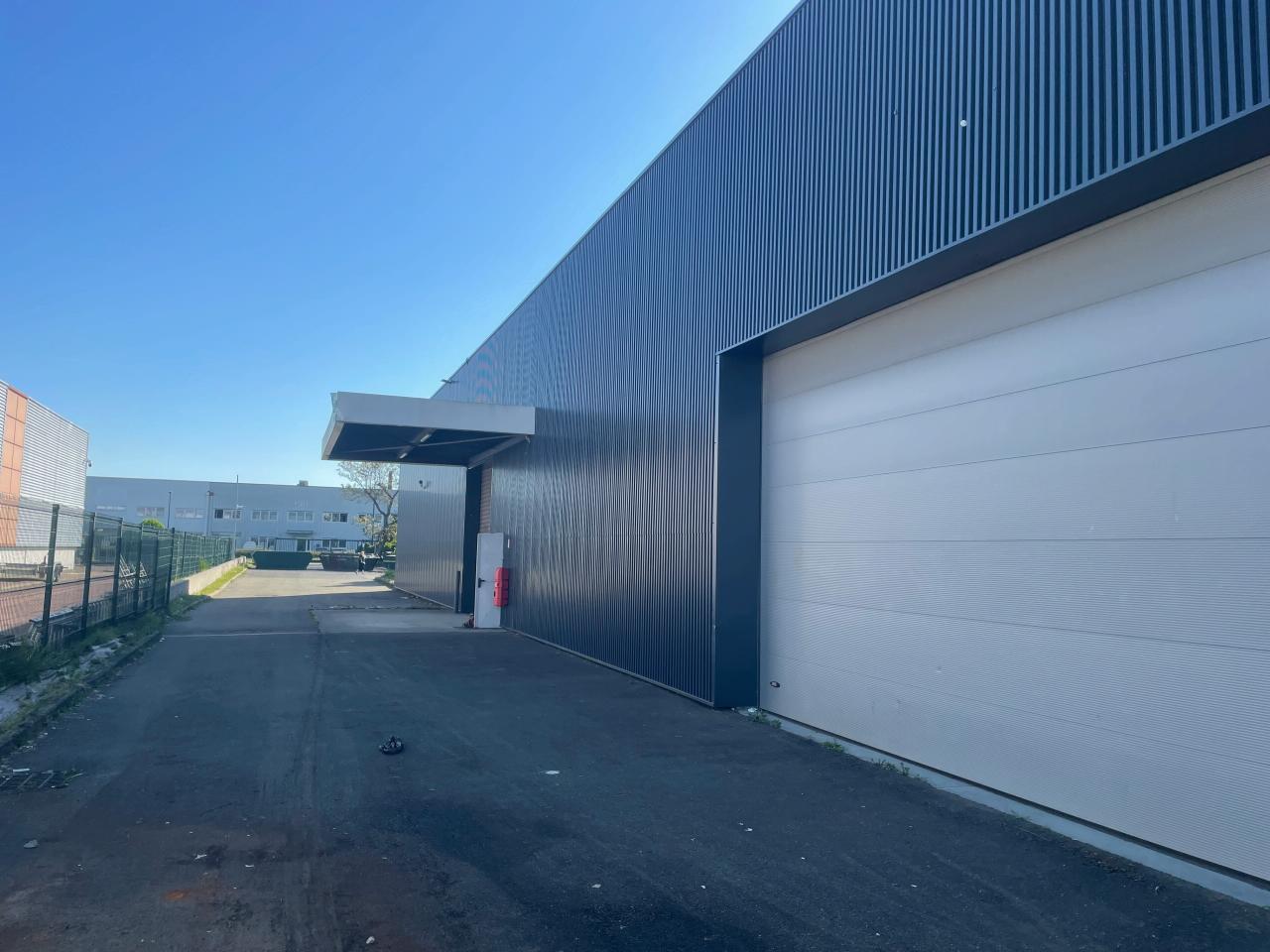 Local d'activité Saint-Ouen-l'Aumône 2250m² Location local d'activité Saint-Ouen-l'Aumône Val-d'Oise OLACT2531916 2